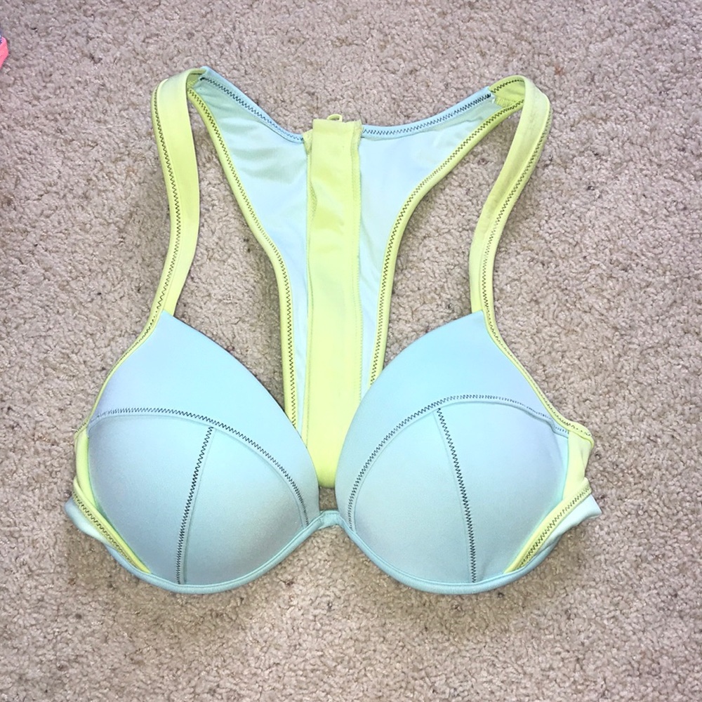 Victoria’s secret bathing suit top